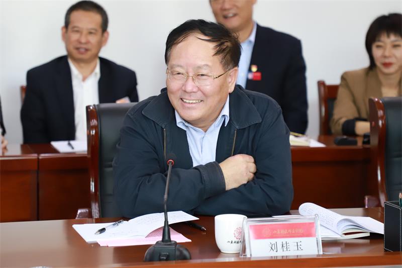 潍坊市委常委副市长刘建国来校调研指导工作并作形势政策报告