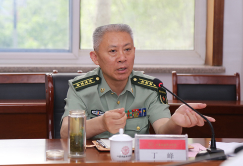 潍坊军分区司令员丁峰来我院调研大学生征兵工作